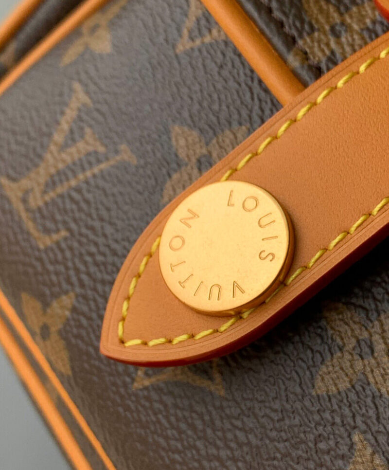 Louis Vuitton Cargo Wearable Wallet - Luxury G69 M14742 Brown